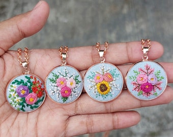 Small embroidered necklace, 3D hand embroidery pendants, handmade jewelry, floral vintage style, gift for her, round rose gold settings