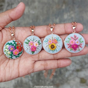 Small embroidered necklace, 3D hand embroidery pendants, handmade jewelry, floral vintage style, gift for her, round rose gold settings
