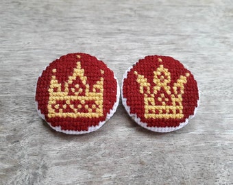 Set of 2 completed cross stitch brooch, king & queen crown silhouette fabric brooch, embroidered brooch, couple brooch, valentine's day gift