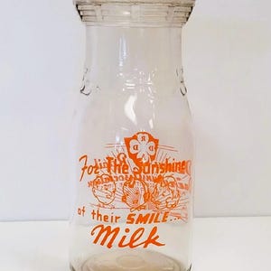 Denver Retail Dairymen&#39;s Association 1/2 Pint Milk Bottle &quot;Keeping Pace with the Times&quot;, Cute Kids Faces on One Side, Collectible