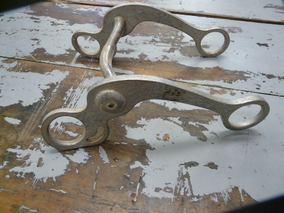 Mors De Cheval Sliester Gravé – Type Correction Western, NOS (Neuf Ancien Stock), Léger Ternissement