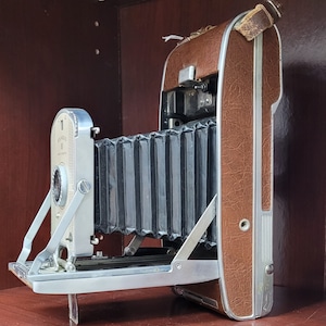 1954 Polaroid Land Model 95A Camera Bellows Style Home Decor Camera Collection Gift Farmhouse Retro Country Cottage Decor Photography