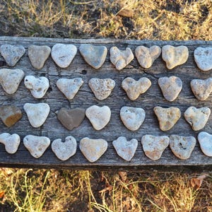 30pcs Natural Heart Rocks, Unique Wedding Table Decor, Heart Shaped Pebbles, Rustic Home Decor, Craft Supply