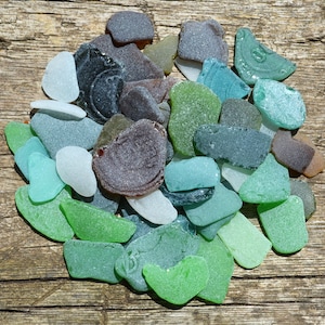 Ensemble de 55 verres de mer véritables, petites et moyennes tailles, mélange de verres de plage de différentes couleurs, fournitures artisanales