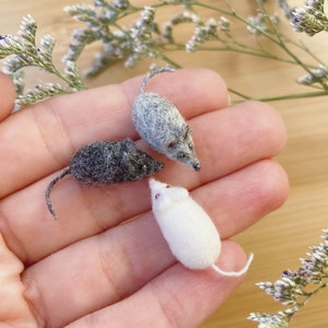 Teeny Tiny Felted Mouse - needle felted mouse - Mouse miniature - mouse toy - gray mouse - white mouse- felted miniature - soft miniature