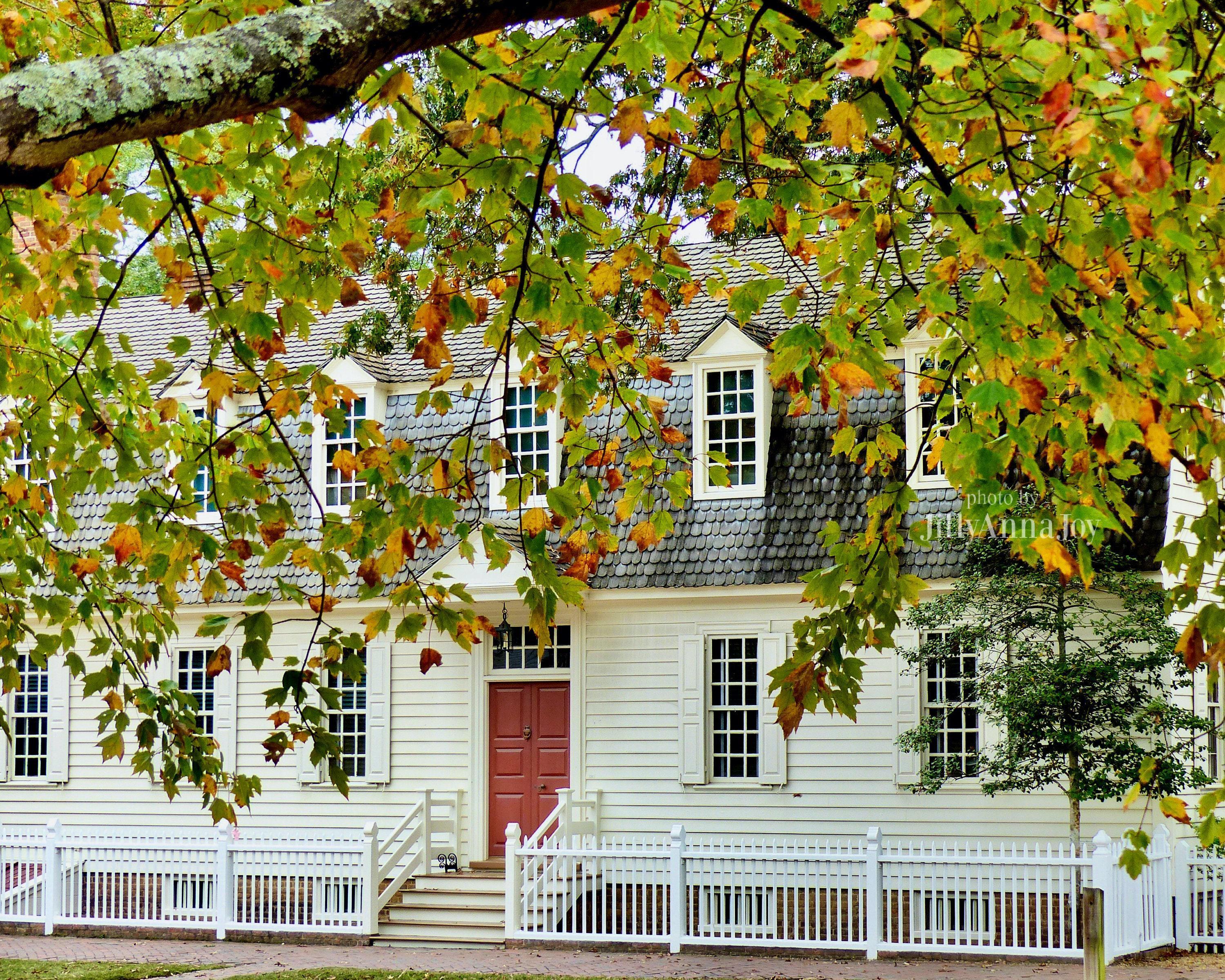 Colonial Fall Fall Scene in Colonial Williamsburg, Williamsburg VA Wall Art, Colonial ...