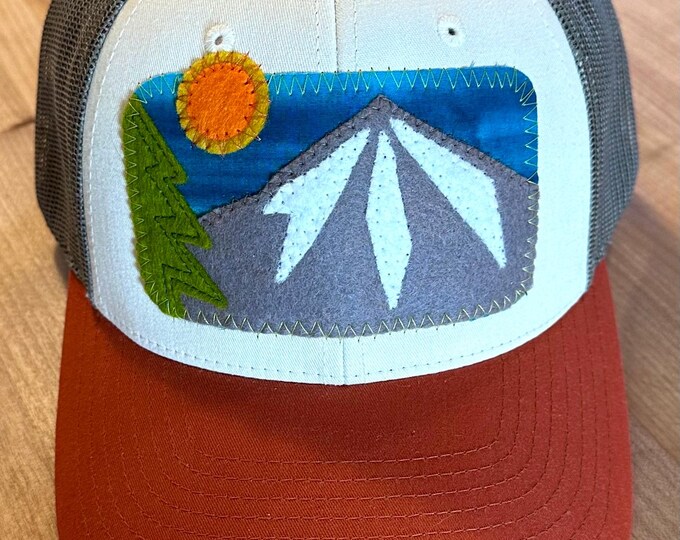 Sunny Mountain Day Baseball Hat / Trucker Hat