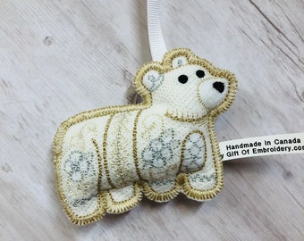 Polar Bear Ornament - Mommy Bear felt decoration - Personalized bear felt ornament - Birthday gift - Holiday decor - Mothers day gift