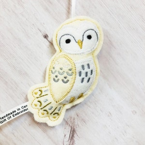 Winter Owl Ornament - Embroidered felt stuffed decoration - Personalized gift - Gift for owl lovers - Holiday ornament - Mothers day gift