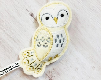 Winter Owl Ornament - Embroidered felt stuffed decoration - Personalized gift - Gift for owl lovers - Holiday ornament - Mothers day gift