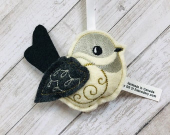 Chickadee Holiday Ornament - Personalized gift - Stuffed Felt Decoration - Gift for bird lovers - Mothers day gift