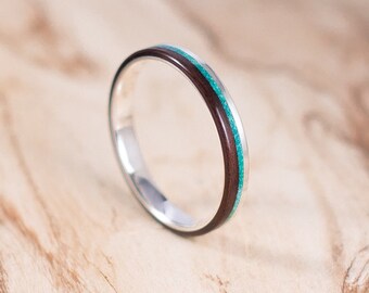 Bague en argent et palissandre avec incrustation de chrysocolle. Alliance, bague de fiançailles.