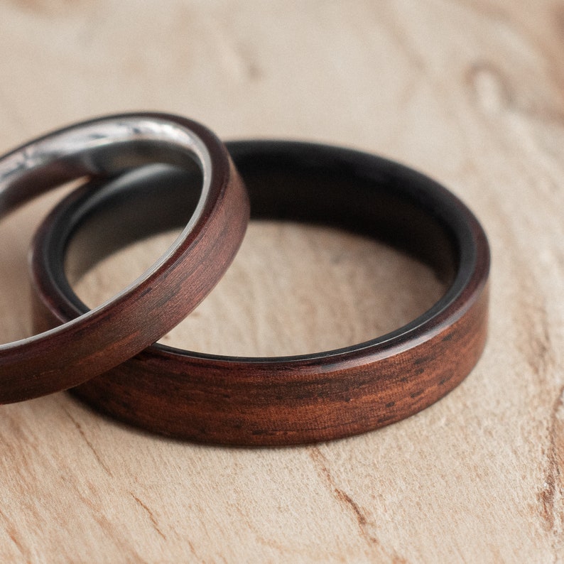 Pair of wedding rings and Rosewood wood, silver and fire-blackened titanium. Wedding ring, engagement ring. image 3