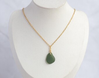 Green sea glass necklace | Handmade recycled jewellery | gold plated stainless steel
