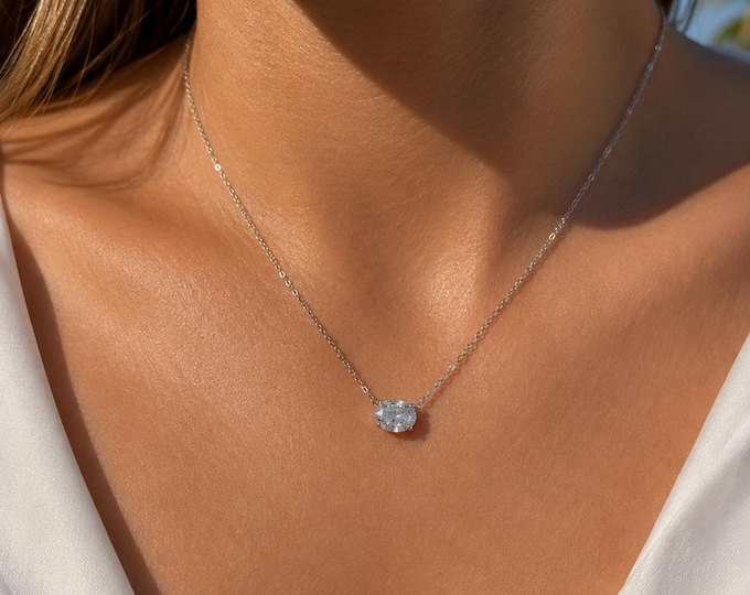Envy Pendant Necklace
