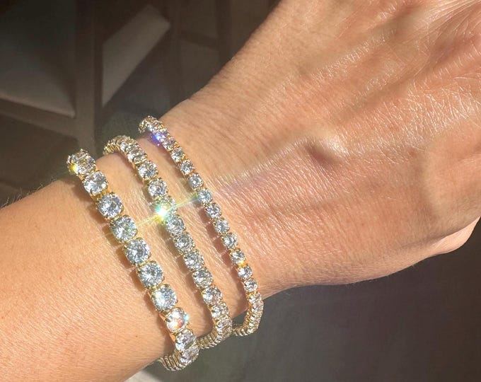 Bestie Tennis Bracelet in Yellow Gold