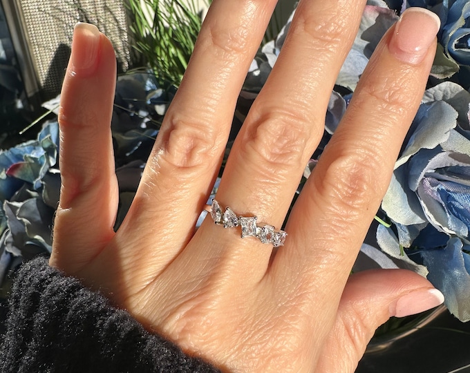 Florencia Multi Diamond Simulated Ring
