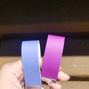 UV reactive color changing key fobs, pink or light blue