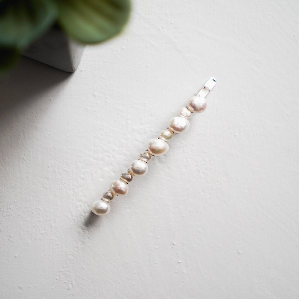 Freshwater Pearl Barrette | Simple and Modern Wedding Accessories | Bridesmaid & Bridal Hair Barrettes