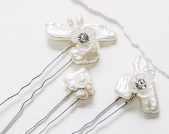 Floral Baroque Hair Pins (Set of 3) | Abstract freshwater pearl hair pin set for the modern bride, wedding accessories