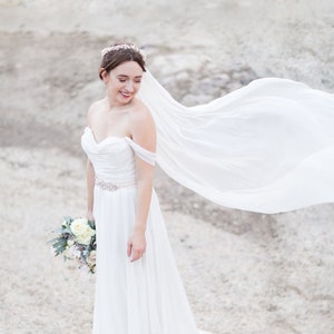 Mouvement Veil | French silk chiffon single-tier chapel length veil