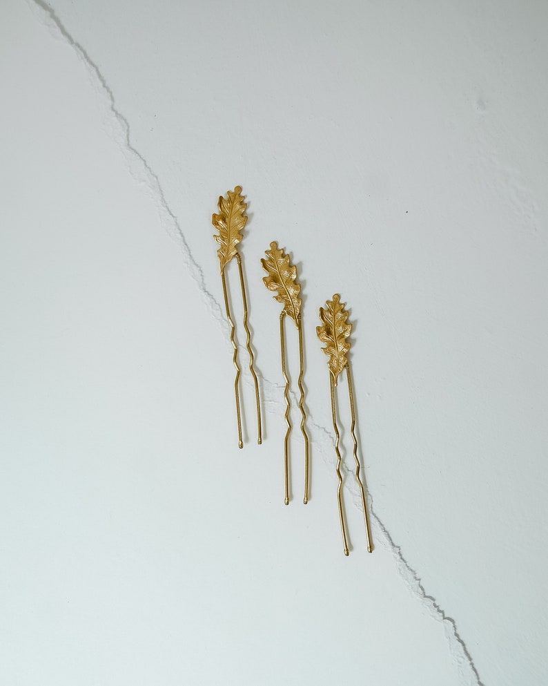 Mini Gold Oak Leaf Hair Pins Set of 3 Woodland Inspired Branch and Leaf Wedding Hair Accessories image 4