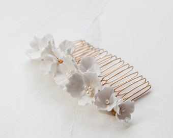 Peigne à cheveux Blossom | Accessoires de mariage nuptial avec de délicats fleurs blanc cassé