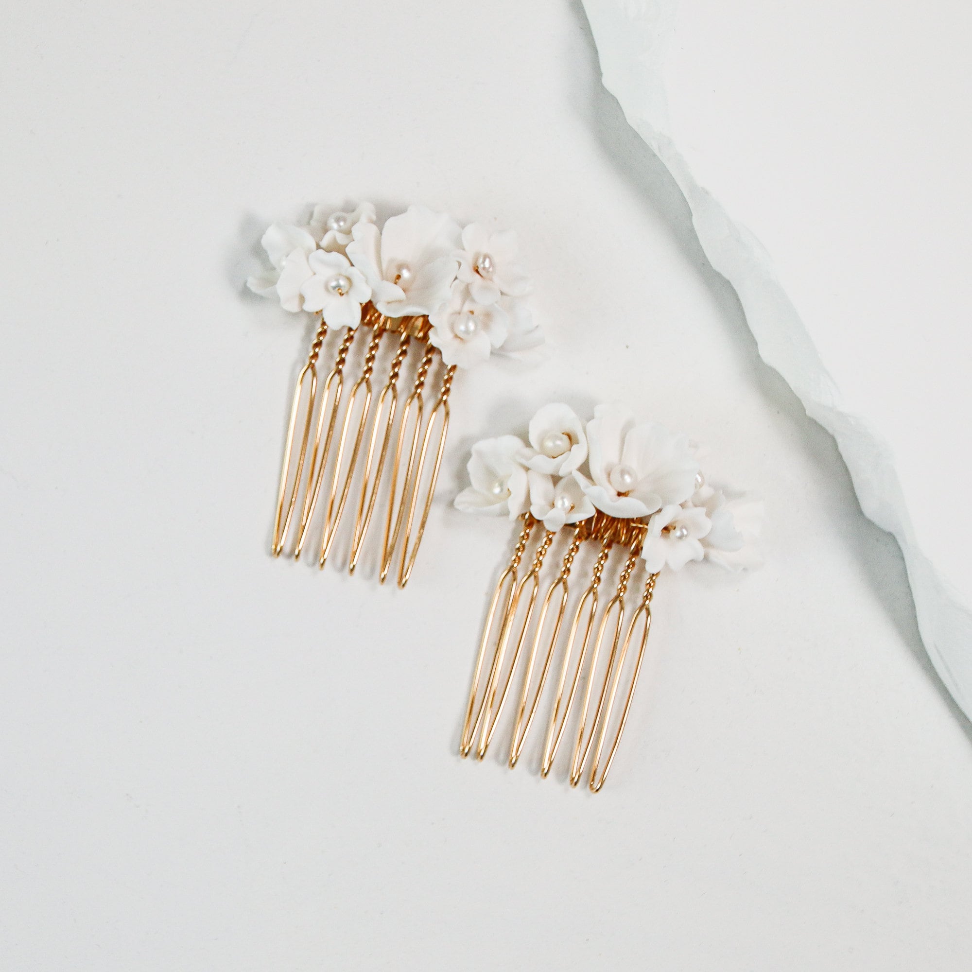 Dainty Floral Hair Comb Set | Handmade Polymer Clay Flowers  display picture 2