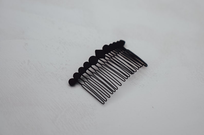Ultra Modern Bridal Handmade Geometric Headpiece Minimalist and Contemporary Style Art Deco Geometric Matte Black Beaded Hair Comb