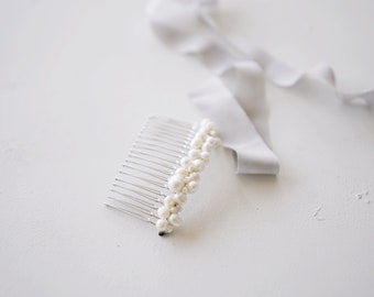 SIREN | Pearl Cluster Hair Comb | Elegant Pearl Bridal Wedding Hair Comb | 3" Gold, Rose Gold, or Silver Hair Comb