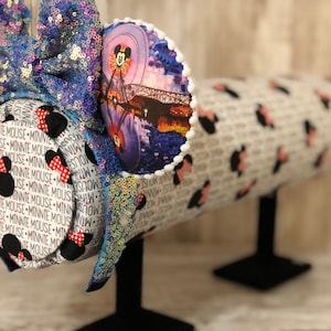 Minnie inspired ear holder