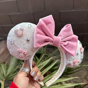 Crushed velvet pink Minnie’s embellishment ears