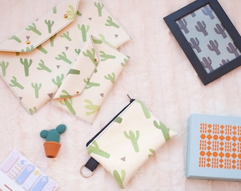 Cosmetic bag - Cactus print - cactus make up bag - mothers day - makeup addiction - cactus bag - cactus makeup bag - gift for women.