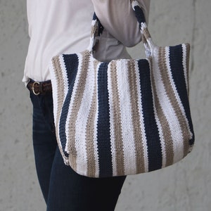 Stockinette Stripe Tote Knitting Pattern PDF instant digital download image 1