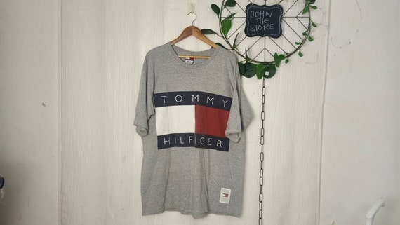 Vintage Tommy Hilfiger tee shirt tommy big logo sp