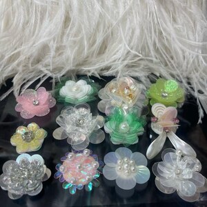 Pailletten Kristall Perlen Blume Applikation Tuch DIY Brosche Abzeichen Handwerk dekoratives Partytuch Handtasche Accessoire Handwerk Liefern