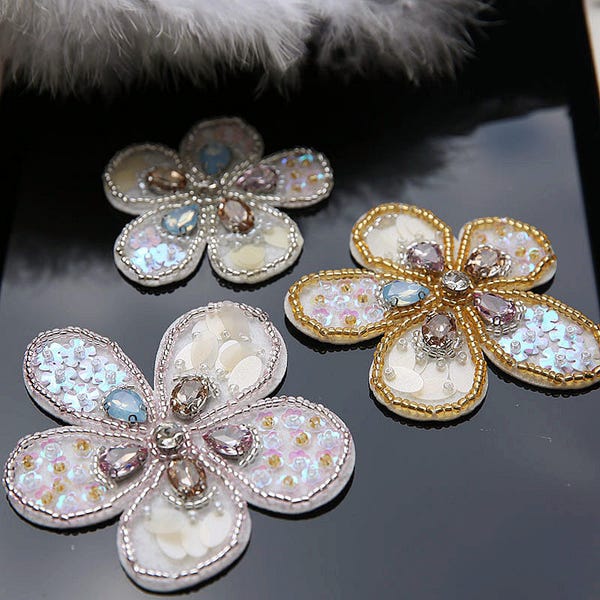 One set Crystal Beaded Flower Appliques stunning cloth patch DIY garment accessories decorative Sequin cloth sale