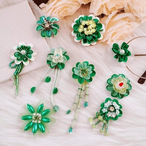 Sequins Crystal Beaded Green tassels Flower Applique cloth DIY Brooch badge Craft decorative Party cloth handbag accessory Craft supply