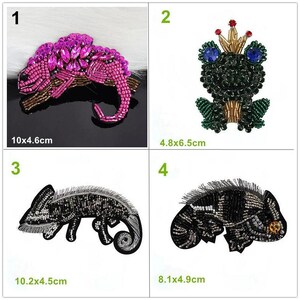 Puede incluir: Cuatro parches bordados para planchar con diferentes diseños de animales. Los parches están hechos de cuentas y tela. Los diseños incluyen un camaleón rosa, una rana verde con una corona, un camaleón blanco y negro y un camaleón negro con un ojo naranja. Los parches miden aproximadamente 10x4,6 cm, 4,8x6,5 cm, 10,2x4,5 cm y 8,1x4,9 cm.