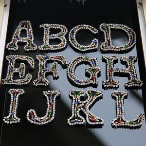Brillo cristal cuentas 26 carta apliques impresionante Capital inglesa paño adhesivos bricolaje insignia arte paño decorativo pelo bolso accesorio fuente