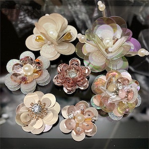 Sequins Crystal Beaded Flower Applique cloth DIY Brooch badge Craft decorative Party cloth handbag accessory Craft supply