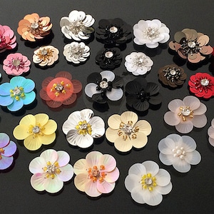 Lot 10 Zufällige Pailletten Perlen Blumen Tuch Patch DIY Kleidungsstück Zubehör dekorative Pailletten Tuch Bunte Atemberaubende Blumen Großhandel