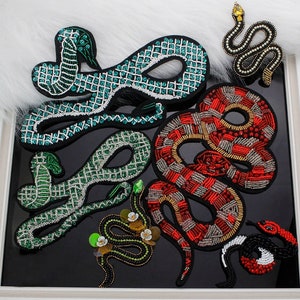 Fabric Crystal Beaded Snake Applique cloth Patch DIY Brooch badge Craft decorative Party cloth handbag accessory supply