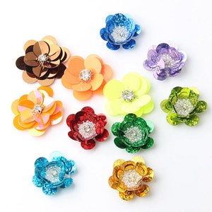 Lot 10 Random Stereo Perlen 1,6cm bis 4cm Blumen Applikation Tuch DIY Kleidungsstück Zubehör dekorative Pailletten Tuch Blumen Großhandel