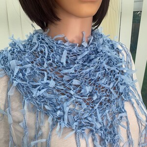 Écharpe en laine ruban bleu ciel : toucher doux, occasion spéciale image 17