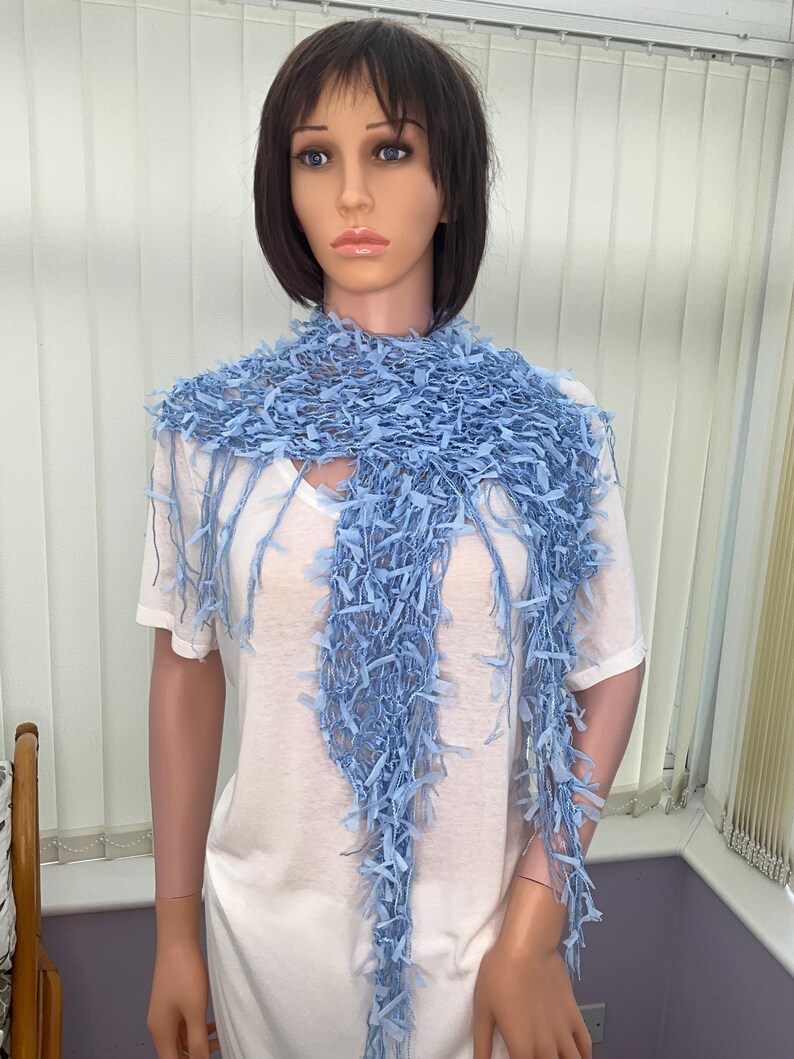 Écharpe en laine ruban bleu ciel : toucher doux, occasion spéciale image 18