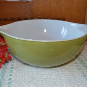 Vintage Pyrex Verde 443 Nesting Bowl, Cinderella, Mixing Bowl, Avocado Green, 1960s, Oven Proof, Christmas Gift for Her, Gift for Him
