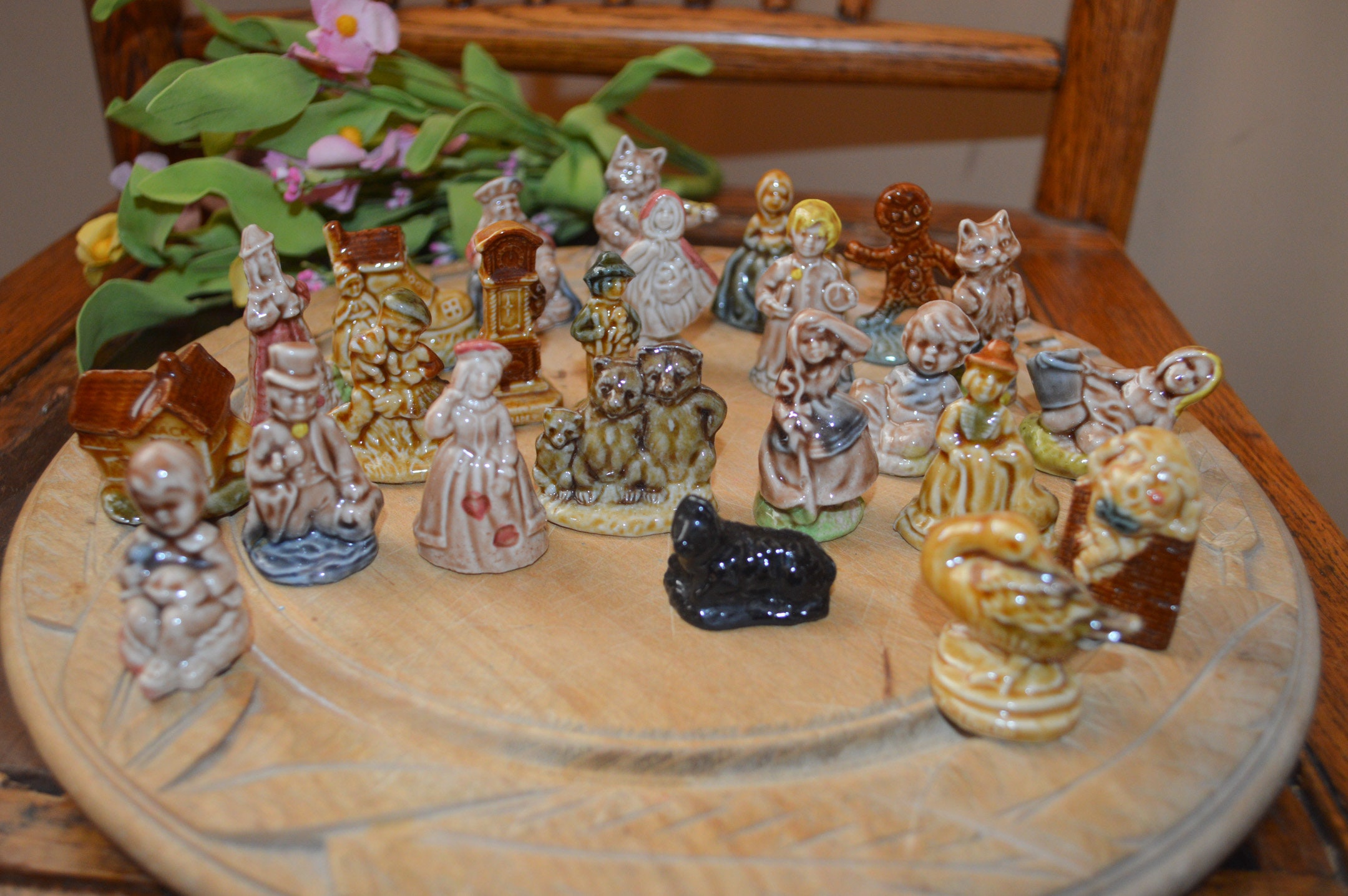 Vintage Wade Nursery Rhyme Figurines, Set of 24 Red Rose Tea