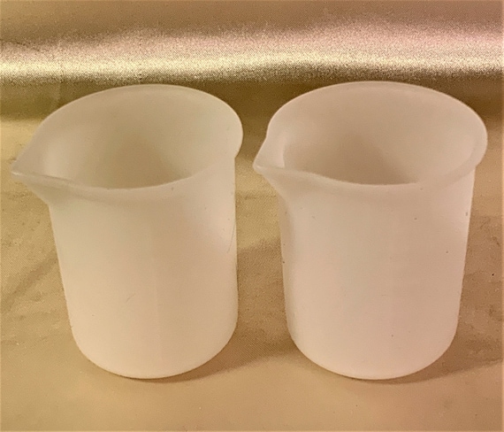 Plastic Mixing Cups For Resin with Spout - 100 ml
