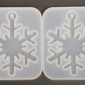 Big Snowflake Silicone Mould | Christmas Ornament Mold | Winter Decoden  Pieces Making | Resin Art Supplies (44mm x 50mm)